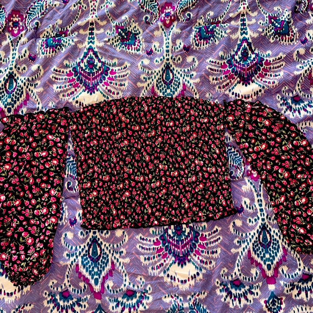 Wild Fable black floral tube top with sleeves